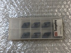 タンガロイ/Tungaloy チップ DNGG431R-P TH10 DNGG150404R-P TH10