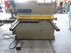 コマツ シャーリング SHS3×125