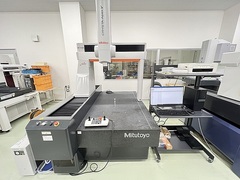 ミツトヨ 三次元測定機 CRYSTA-Apex V7106