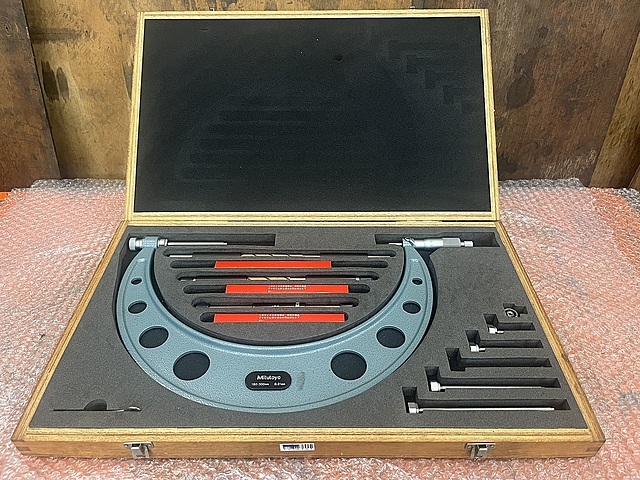ミツトヨ 替アンビル式マイクロメーター OMC150-300(104-136)