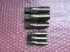 様々なメーカーやサイズがあります。 ハンドタップ1山 様々なメーカーやサイズがあります。