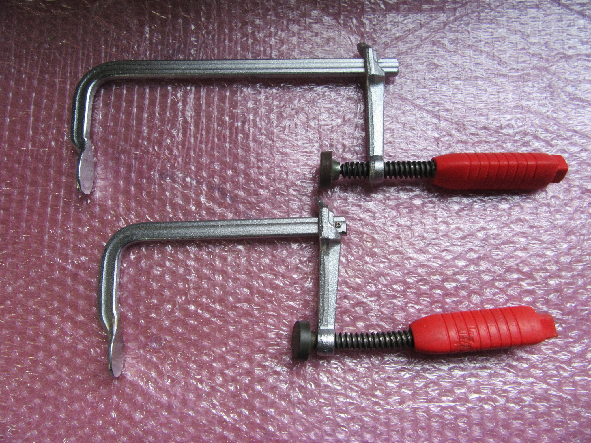 不明 L型クランプ2個 不明