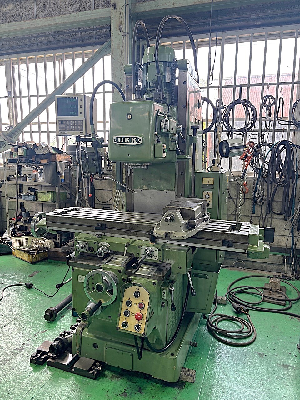 OKK #2立フライス盤 MH-2V | マシンライフ
