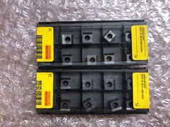 SANDVIK チップ2箱 【チップ2箱】N3331.1A-08 45 08H-NLH10