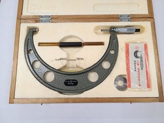 MITUTOYO｜ミツトヨ 標準外側マイクロメーター ～300 OM-200