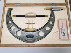 MITUTOYO｜ミツトヨ 標準外側マイクロメーター ～300 OM-250