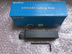 京セラ 溝入れ用ホルダ 【溝入れ用ホルダ】KFMSR2525M220800-4