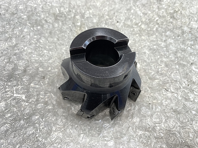 サンドビック フェイスミル R390-080Q27-17H