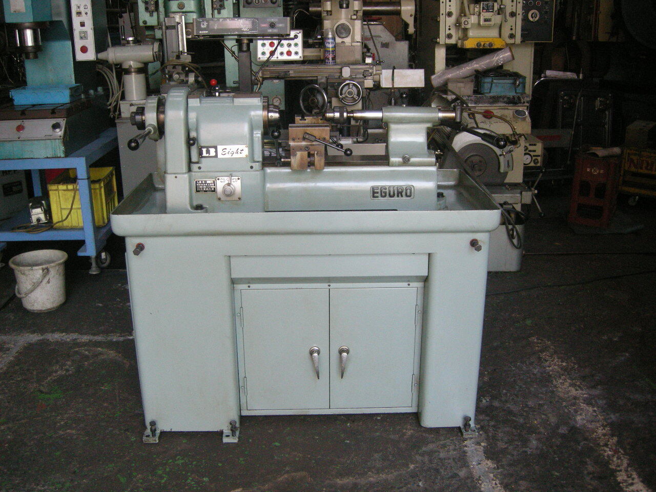 江黒 ベンチレース LB8-3