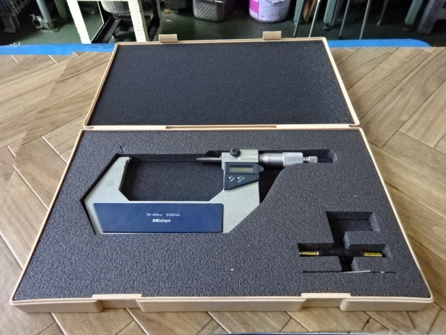 MITUTOYO｜ミツトヨ デジタル外側マイクロメーター MDC-100M