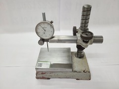 コンパレータスタンド