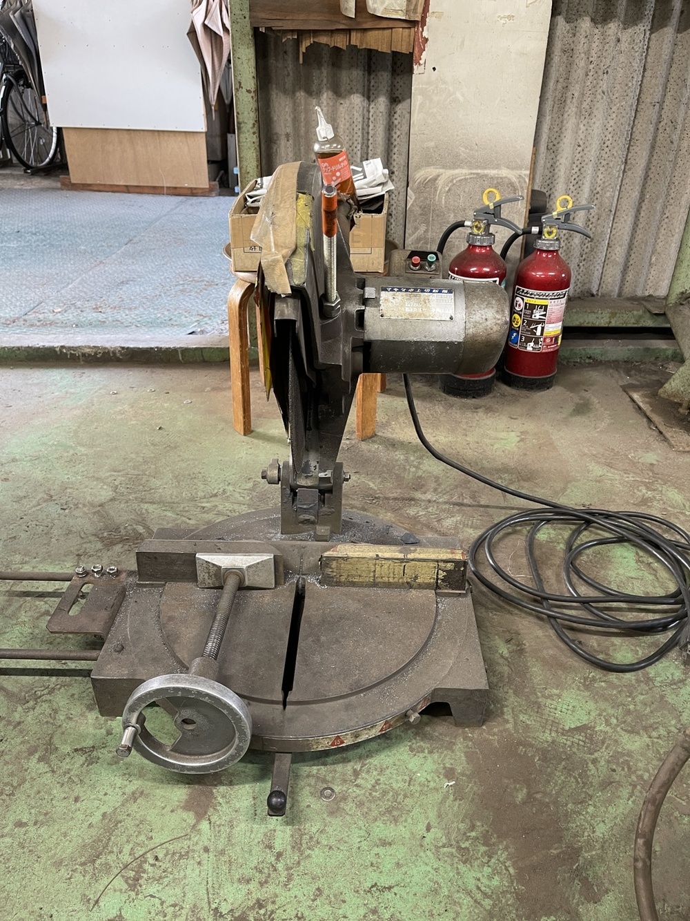 マキタ 卓上切断機