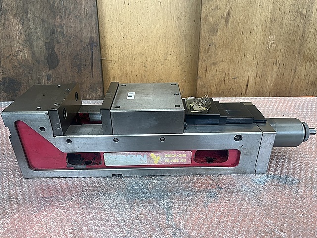 ナベヤ ロックタイト油圧バイス FA VISE125