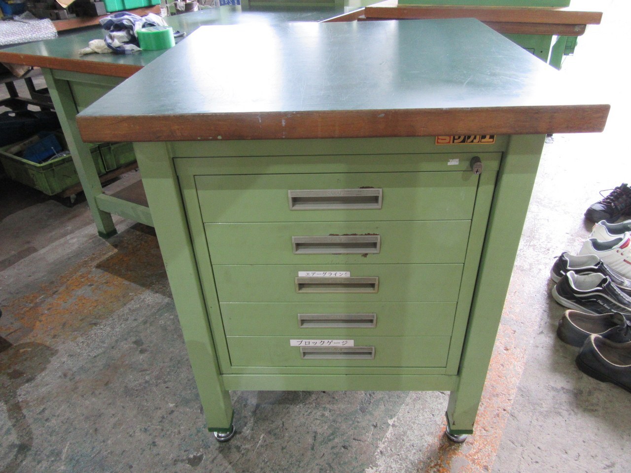 サカエ/SAKAE 棚 W700xD700xH810(mm)