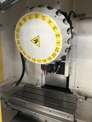 ファナック #30立型マシニング α-D21LiB5