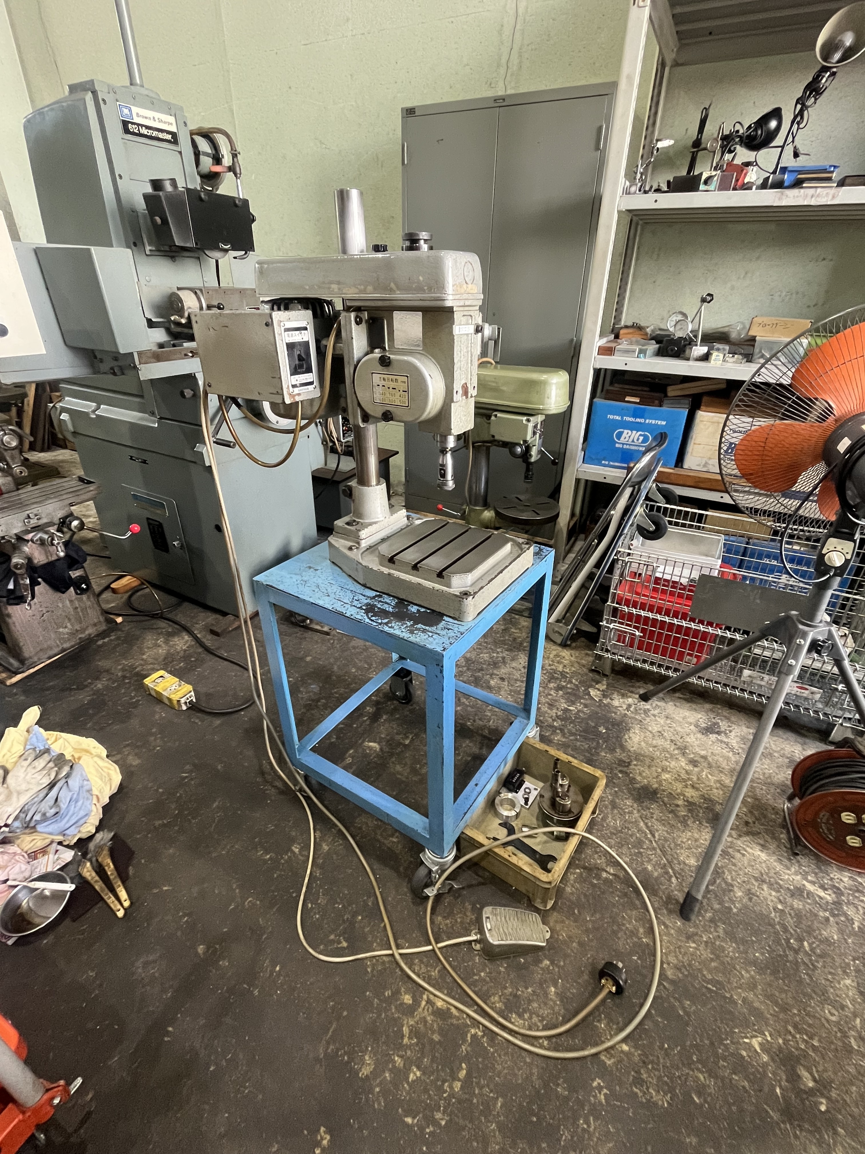 ブラザー工業 タッピングマシン BT1-203