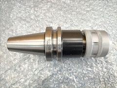 日研 ミーリングチャック BT40-C20-105