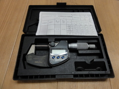 MITUTOYO｜ミツトヨ	 デジタル外側マイクロメーター MDC-25MJ