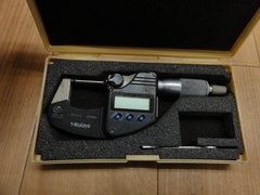 MITUTOYO｜ミツトヨ	 デジタル外側マイクロメーター MDC-25