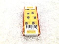 サンドビック チップ 880-03 03 W06H-P-LM