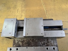 ナベヤ ロックタイトマシンバイス 175