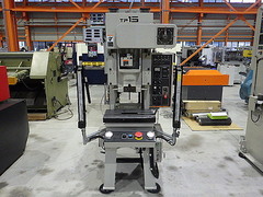 アマダ C型プレス TP-15