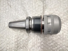 日研 ミーリングチャック BT40-C32-105SL
