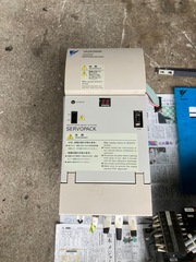 安川（YASUKAWA）ヤスカワ コンバーター VS-656　MR5