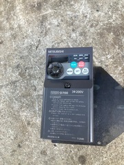 三菱 インバーター D-700（FR-D720-0.4K）