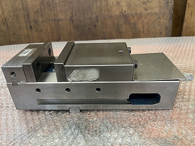 ナベヤ ロックタイト精密マシンバイス LT40MC