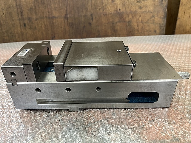 ナベヤ ロックタイト精密マシンバイス LT40MC