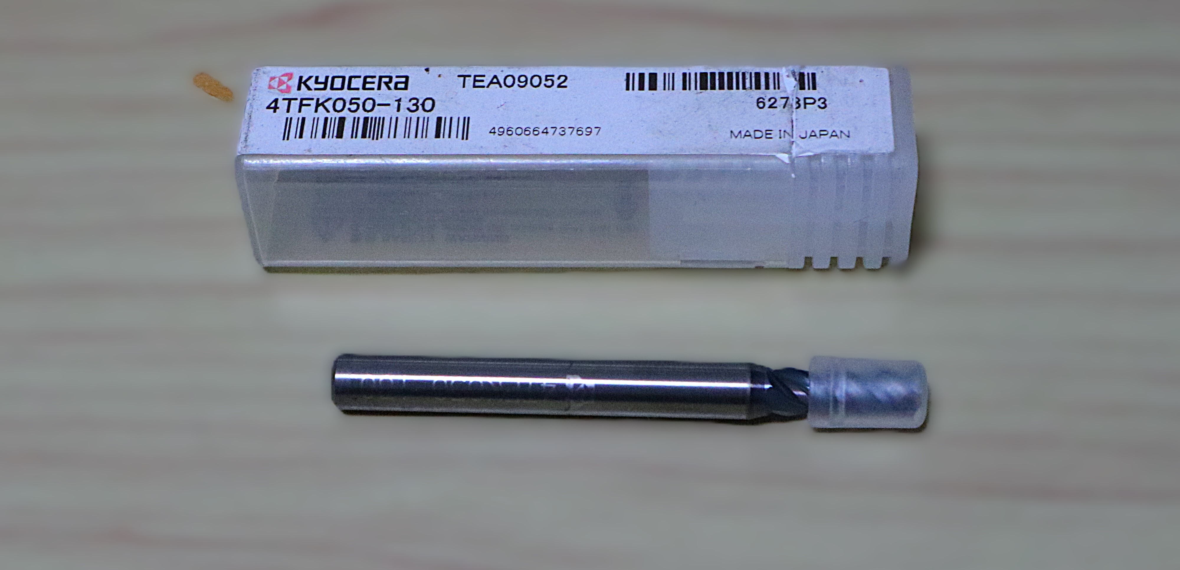 京セラ エンドミル 4TFK050-130　φ5　未使用