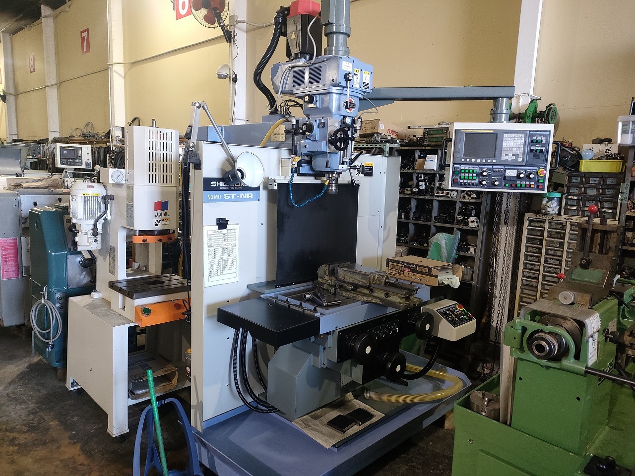 静岡 NC立フライス盤 ST-NR
