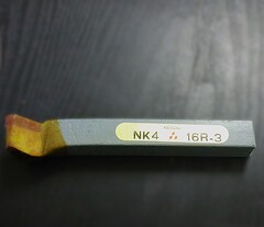日本高周波鋼業 バイト　 　NK4　16R-3 右先丸剣　未使用