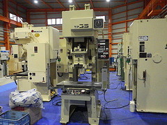 アマダ C型プレス TP-35C-X2