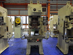 アマダ C型プレス TP-35C-X2