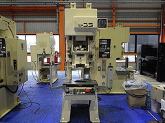 アマダ C型プレス TP-35C-X2