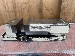 津田駒 精密マシンバイス VR-200