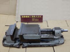 津田駒工業 マシンバイス 口金巾200mm