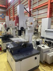 三菱電機 細穴放電加工機 RH3525