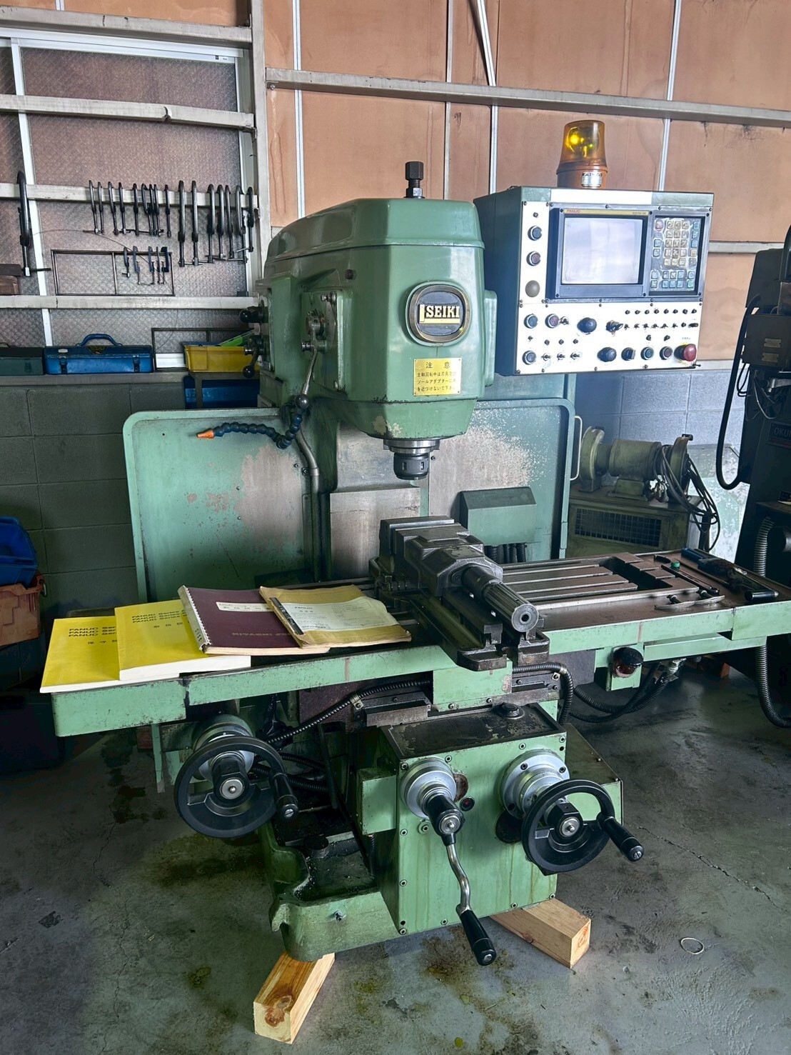 平岡 立型NCフライス盤 PNC-MSV