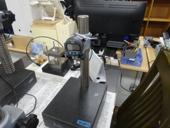 MITUTOYO｜ミツトヨ デジタルインジケーター(スタンド付) ID-C112XB