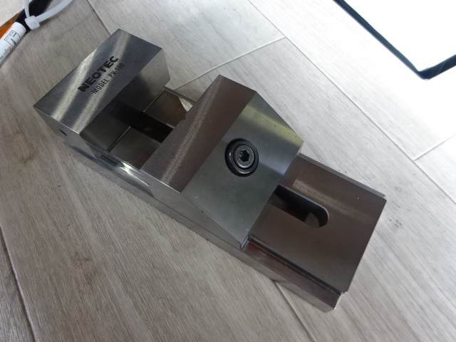 ネオテック 精密バイス VP-100