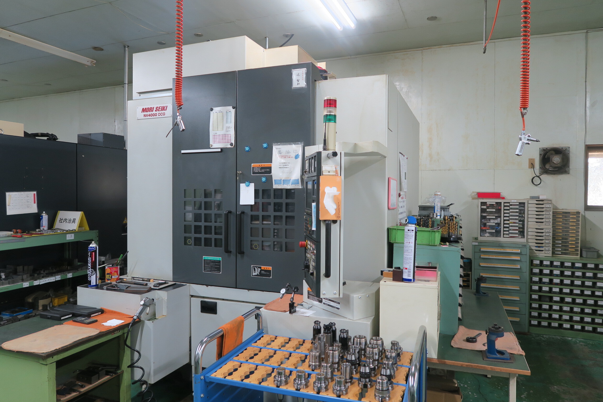 森精機 立型マシニングセンター NV4000