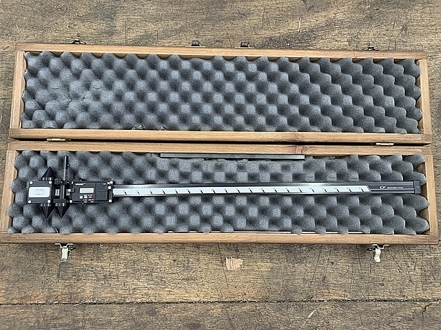 ミツトヨ デジタル穴ピッチノギス