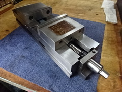 Kurt ダブルクランプバイス DL600