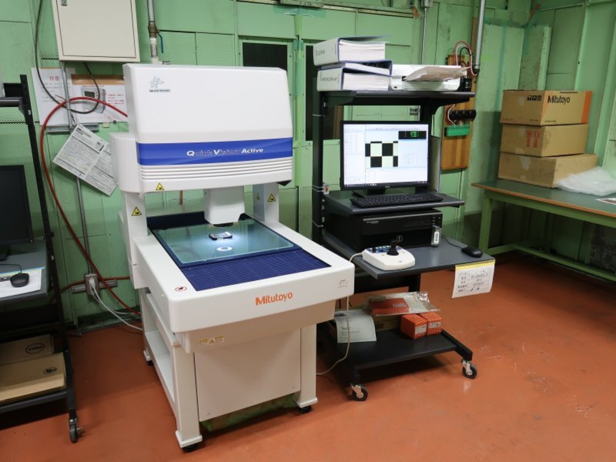 ミツトヨ 非接触三次元CNC画像測定機 QV-L404Z1L-D