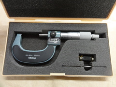 MITUTOYO｜ミツトヨ カウント外側マイクロメーター M820-50