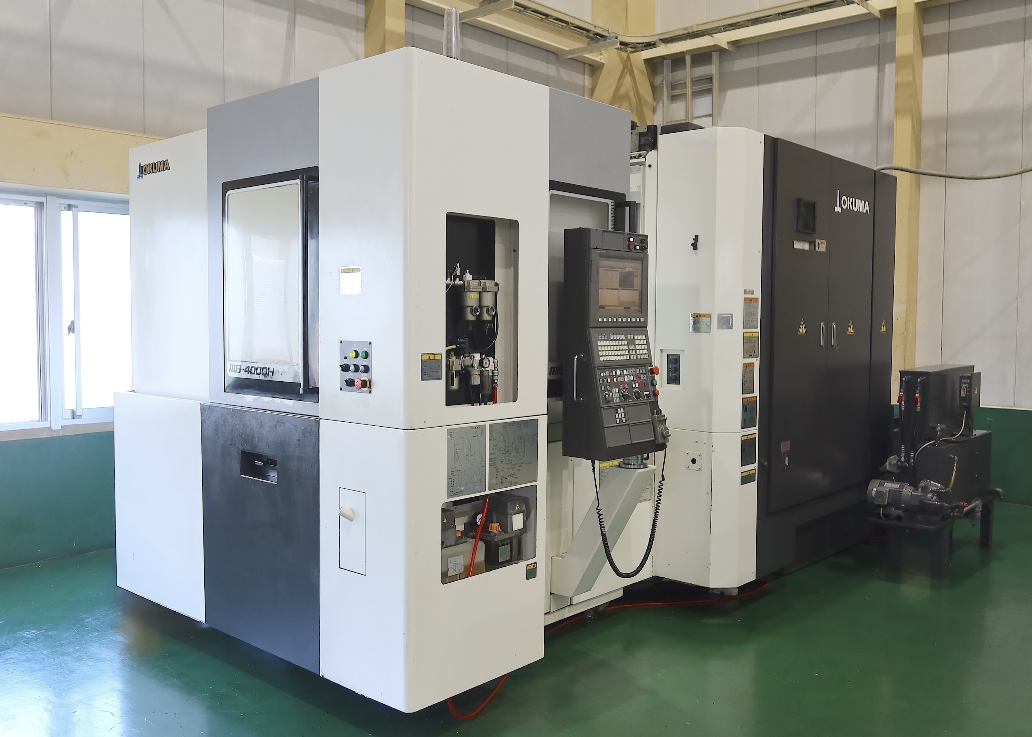オークマ 横型マシニングセンター MB-4000H