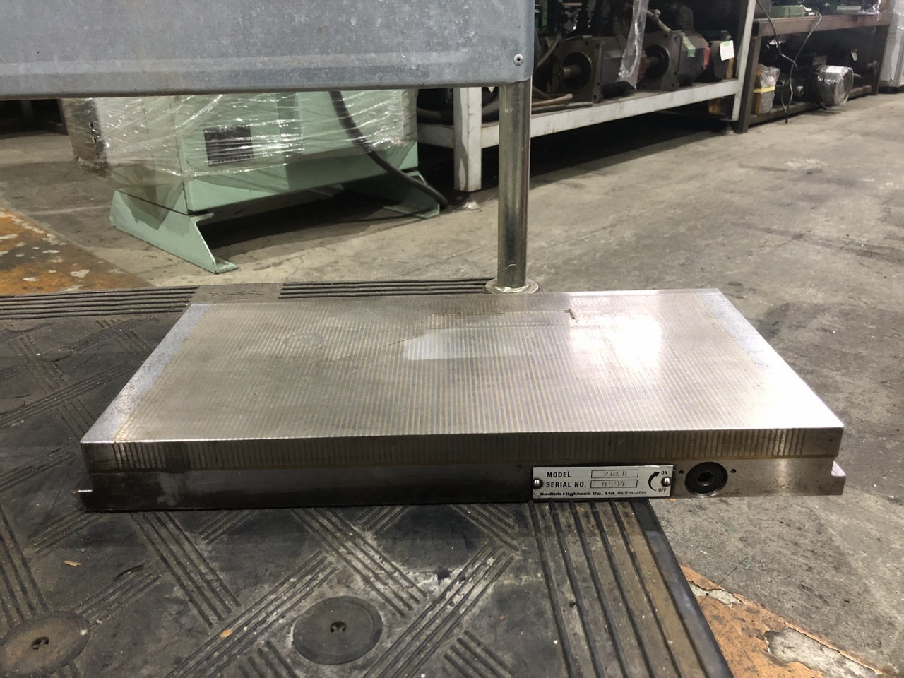 ソディック 電磁マグネットチャック W400xD200ｘH45ｍｍ